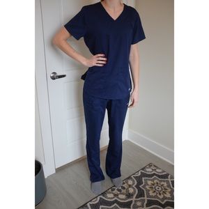 Greys anatomy by Barco active scrub top navy